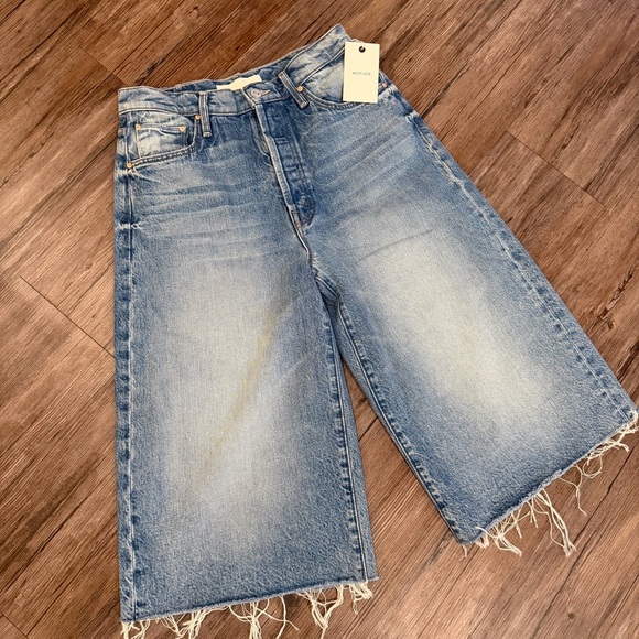 MOTHER Whole Lot Fray Shorts - Picture 2 of 5